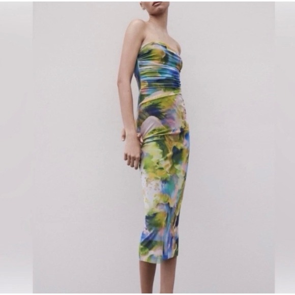 Zara Dresses & Skirts - Zara NWT RUCHED PRINTED TULLE DRESS Size S Strapless Mesh Watercolor Ruched Midi